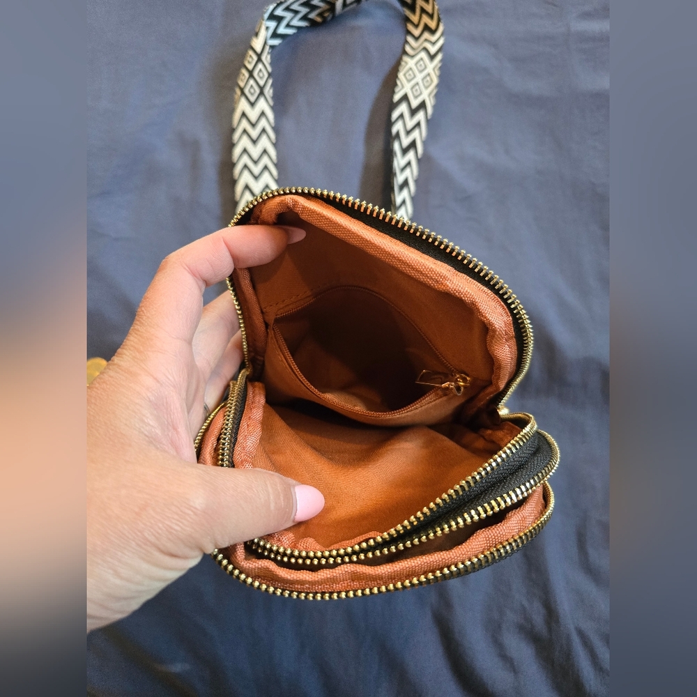 DIOMO Anti Theft Small Sling Bag - Picture 5 of 6